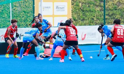 மகளிர் ஆசிய கோப்பை ஆக்கி: கோல் மழை பொழிந்த இந்தியா.. தாய்லாந்தை வீழ்த்தி அசத்தல் மகளிர் ஆசிய கோப்பை ஆக்கி: கோல் மழை பொழிந்த இந்தியா.. தாய்லாந்தை வீழ்த்தி அசத்தல்