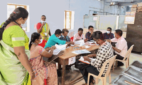 சென்னையில் கிராம உதவியாளர் பணியிடங்கள்; 10-ம் வகுப்பு முடித்தவர்கள் விண்ணப்பிக்கலாம் சென்னையில் கிராம உதவியாளர் பணியிடங்கள்; 10-ம் வகுப்பு முடித்தவர்கள் விண்ணப்பிக்கலாம்