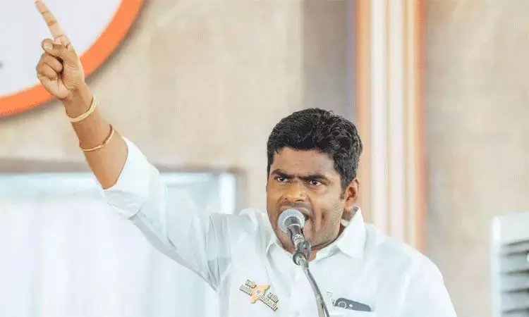 ஏர்போர்ட் மூர்த்தி மீது விசிக கட்சியினர் தாக்குதல்: சட்டம் ஒழுங்கு மிகவும் பரிதாபமாக இருக்கிறது - அண்ணாமலை ஏர்போர்ட் மூர்த்தி மீது விசிக கட்சியினர் தாக்குதல்: சட்டம் ஒழுங்கு மிகவும் பரிதாபமாக இருக்கிறது - அண்ணாமலை