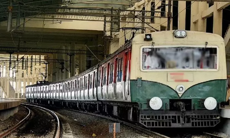 சென்னை கடற்கரை-கும்மிடிப்பூண்டி உள்பட 11 மின்சார ரெயில்கள் ரத்து சென்னை கடற்கரை-கும்மிடிப்பூண்டி உள்பட 11 மின்சார ரெயில்கள் ரத்து