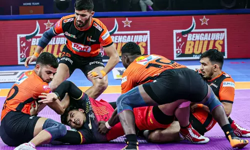 புரோ கபடி லீக்: பெங்களூரு அணியை வீழ்த்தி யு மும்பா வெற்றி புரோ கபடி லீக்: பெங்களூரு அணியை வீழ்த்தி யு மும்பா வெற்றி