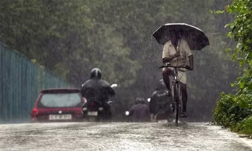 தமிழகத்தில் 7 மாவட்டங்களில் இன்று கனமழைக்கு வாய்ப்பு உள்ளது; வானிலை மையம் தமிழகத்தில் 7 மாவட்டங்களில் இன்று கனமழைக்கு வாய்ப்பு உள்ளது; வானிலை மையம்