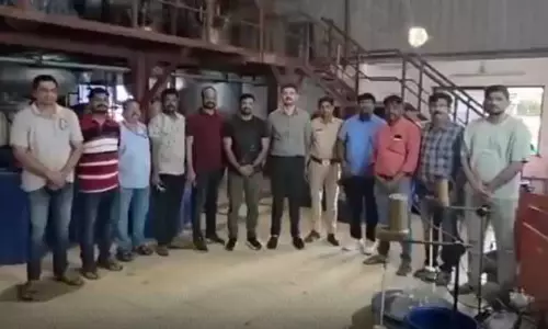 ஐதராபாத்தில் ரூ.12,000 கோடி மதிப்பிலான போதைப்பொருட்கள் பறிமுதல் - ஐ.டி. ஊழியர் உள்பட 12 பேர் கைது ஐதராபாத்தில் ரூ.12,000 கோடி மதிப்பிலான போதைப்பொருட்கள் பறிமுதல் - ஐ.டி. ஊழியர் உள்பட 12 பேர் கைது