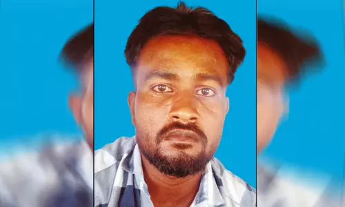 ‘யூடியூப்’ பார்த்து கள்ள ரூபாய் நோட்டுகள் அச்சடிப்பு.. பட்டதாரி வாலிபர் செயலால் அதிர்ச்சி ‘யூடியூப்’ பார்த்து கள்ள ரூபாய் நோட்டுகள் அச்சடிப்பு.. பட்டதாரி வாலிபர் செயலால் அதிர்ச்சி