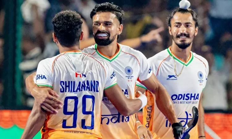ஆசிய கோப்பை ஆக்கி: சீனாவை வீழ்த்தி இறுதிப்போட்டிக்குள் நுழைந்தது இந்தியா ஆசிய கோப்பை ஆக்கி: சீனாவை வீழ்த்தி இறுதிப்போட்டிக்குள் நுழைந்தது இந்தியா
