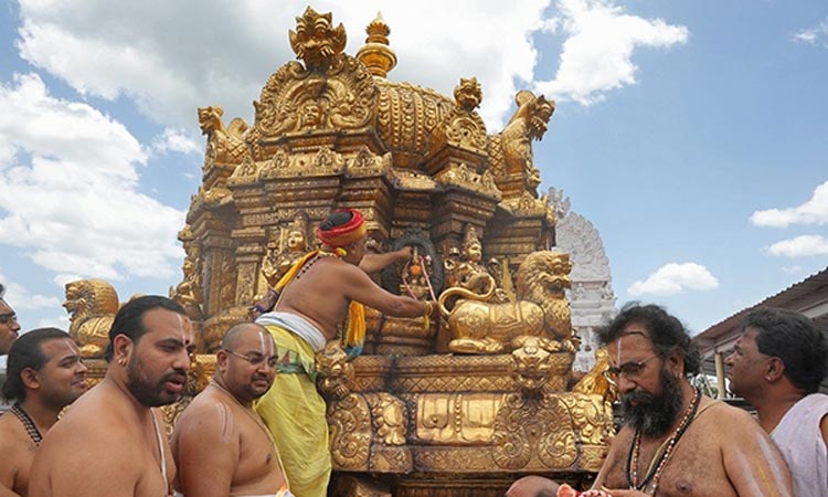 பவித்ரோற்சவம்.. திருச்சானூர் பத்மாவதி தாயார் கோவிலில் பவித்ர மாலைகள் சமர்ப்பணம்