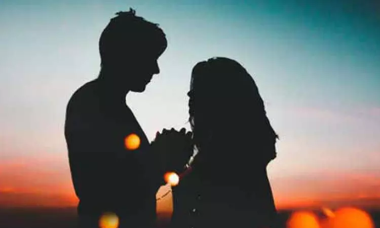 காதலி பேசாததால்.. மனமுடைந்த கல்லூரி மாணவர்  தற்கொலை - உருக்கமான கடிதம் சிக்கியது