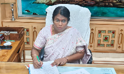 கண்ணாடி பாலம் உறுதியாக உள்ளது -  கன்னியாகுமரி கலெக்டர் தகவல்