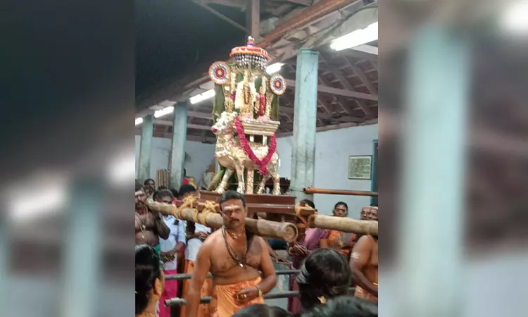 கன்னியாகுமரி: 12 சிவாலயங்களில் பிரதோஷ வழிபாடு- திரளான பக்தர்கள் பங்கேற்பு கன்னியாகுமரி: 12 சிவாலயங்களில் பிரதோஷ வழிபாடு- திரளான பக்தர்கள் பங்கேற்பு