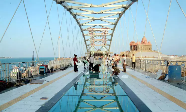 கன்னியாகுமரி கண்ணாடி பாலத்தில் திடீர் விரிசல் -... ... இன்றைய முக்கிய செய்திகள் சில வரிகளில்.. 08-09-2025 கன்னியாகுமரி கண்ணாடி பாலத்தில் திடீர் விரிசல் -... ... இன்றைய முக்கிய செய்திகள் சில வரிகளில்.. 08-09-2025