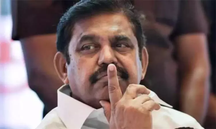 எடப்பாடி பழனிசாமியுடன் முன்னாள் அமைச்சர்கள்  திடீர் சந்திப்பு