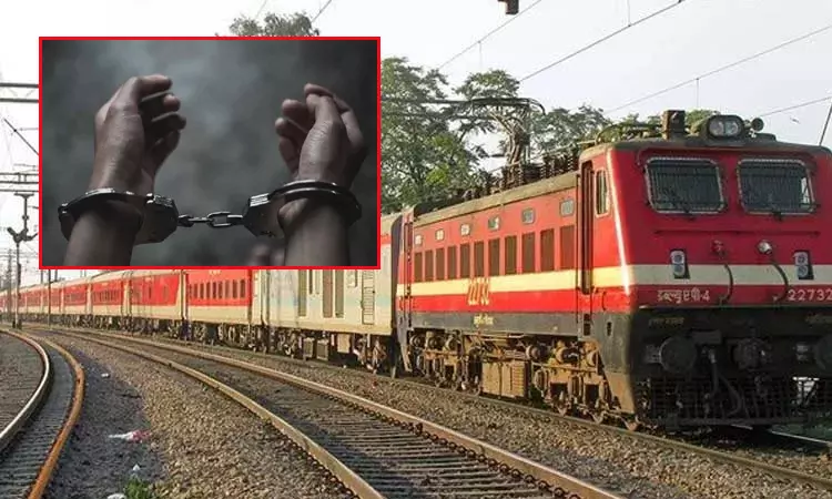 சேலம்: ஓடும் ரெயிலில் பெண்ணிடம் நகை, பணம் பறித்த வாலிபர் கைது