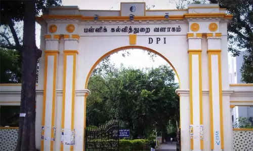 சாதிய எண்ணம் கொண்ட ஆசிரியர்கள் பணியில் இருக்கக்கூடாது - பள்ளிக்கல்வித்துறை அதிரடி உத்தரவு