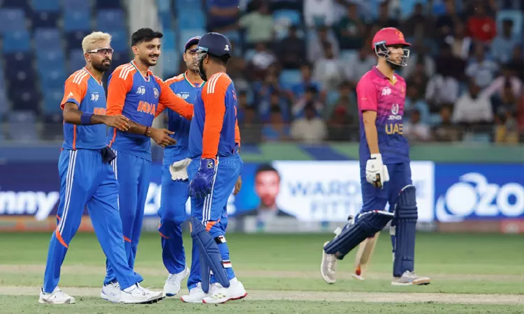 ஆசிய கோப்பை: பந்துவீச்சில் மிரட்டிய இந்தியா... 57 ரன்களில் சுருண்டது யுஏஇ அணி