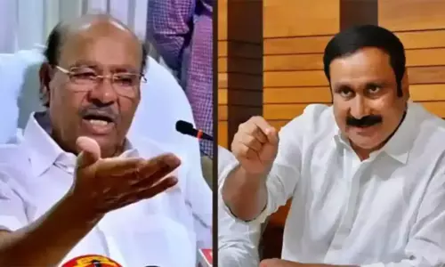 கட்சியின் பெயர், சின்னம் தொடர்பாக கேவியட் மனுக்களை தாக்கல் செய்தார் பாமக நிறுவனர் ராமதாஸ்