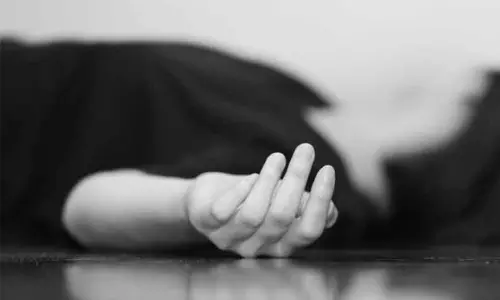 டீ குடிக்க பணம் தர மறுத்த மனைவி... வாலிபர் எடுத்த விபரீத முடிவு டீ குடிக்க பணம் தர மறுத்த மனைவி... வாலிபர் எடுத்த விபரீத முடிவு