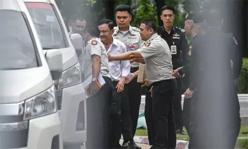 தாய்லாந்தில் மீண்டும் சிறைக்கு அனுப்பப்பட்ட பிரதமர்