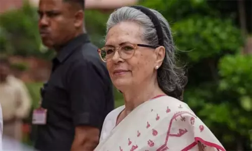 குடியுரிமை பெறுவதற்கு முன்பே வாக்காளராக சேர்ப்பு; சோனியா காந்திக்கு எதிரான வழக்கில் தீர்ப்பு ஒத்திவைப்பு