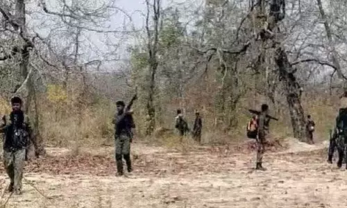 சத்தீஷ்காரில் 16 நக்சலைட்டுகள் சரண் சத்தீஷ்காரில் 16 நக்சலைட்டுகள் சரண்