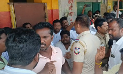 ராமதாஸ்-அன்புமணி அணியினர் இடையே மோதல்