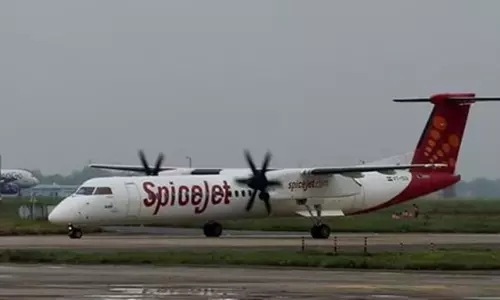 ஒரு டயர் இல்லாமல் தரையிறங்கிய ஸ்பைஸ்ஜெட்; பயணிகள் அதிர்ச்சி