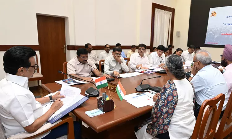 மு.க.ஸ்டாலின் –“உங்களுடன் ஸ்டாலின்” திட்டத்தின் செயல்பாடுகள் குறித்து ஆய்வு..