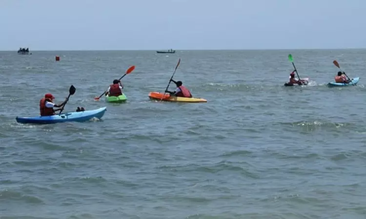 தூத்துக்குடியில் தேசிய கடல் சாகச விளையாட்டுப் போட்டிகள் தொடங்கியது