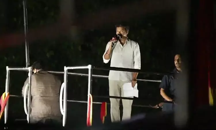 உங்களுடைய அன்புக்காக எவ்வளவு பெரிய வருமானத்தையும் தூக்கி எறியலாம் - விஜய் பேச்சு