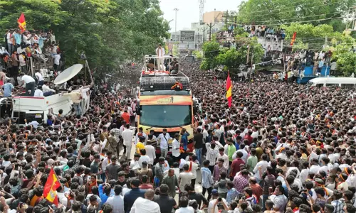 தவெக தலைவர் விஜய் பிரசாரத்திற்கு அனுமதி மறுப்பு? - நாகை எஸ்.பி. வெளியிட்ட தகவல் தவெக தலைவர் விஜய் பிரசாரத்திற்கு அனுமதி மறுப்பு? - நாகை எஸ்.பி. வெளியிட்ட தகவல்