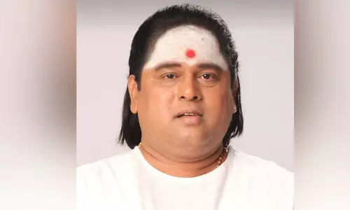 கார் விபத்தில் சிக்கிய நடிகர் ஜெஎம் பஷீர்; மருத்துவமனையில் அனுமதி கார் விபத்தில் சிக்கிய நடிகர் ஜெஎம் பஷீர்; மருத்துவமனையில் அனுமதி