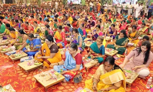 ஆன்மிக கலாசார மாநாடு: திருவண்ணாமலையில் 1008 பெண்கள் பங்கேற்ற மங்கள விளக்கு பூஜை