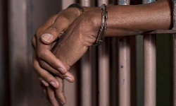 யு.பி.எஸ்.சி தேர்வு எழுத வந்தவர் கைது