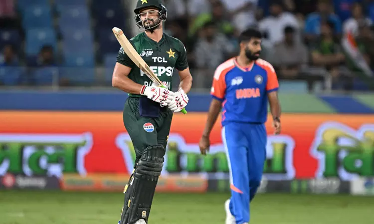 பாகிஸ்தானுக்கு எதிரான பும்ராவின் ஆதிக்கத்திற்கு முடிவு கட்டிய சாஹிப்சாதா பர்ஹான்