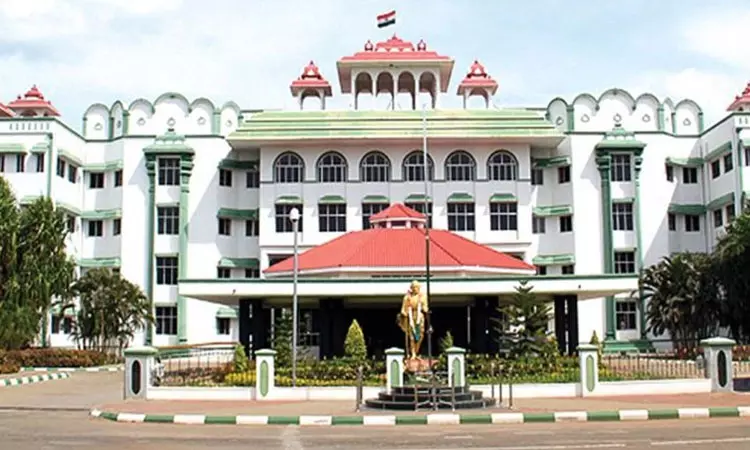 ஆம்புலன்ஸ் ஊழியர்களுக்கு போலீஸ் பாதுகாப்பு - காவல்துறைக்கு உத்தரவு