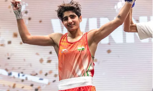 உலக குத்துச்சண்டை சாம்பியன்ஷிப்: இந்திய வீராங்கனை மீனாட்சி ஹூடா தங்கம் வென்று அசத்தல் உலக குத்துச்சண்டை சாம்பியன்ஷிப்: இந்திய வீராங்கனை மீனாட்சி ஹூடா தங்கம் வென்று அசத்தல்