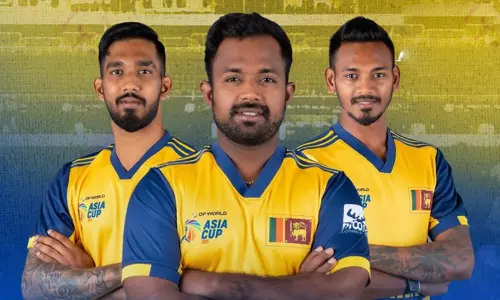 ஆசிய கோப்பை: ஹாங்காங் அணிக்கு எதிரான ஆட்டத்தில் டாஸ் வென்ற இலங்கை பந்துவீச்சு தேர்வு