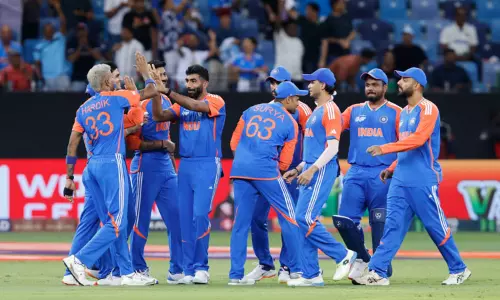 ஆசிய கோப்பை: ஓமனுக்கு எதிரான ஆட்டத்தை தவற விடும் இந்திய முன்னணி வீரர்..? ஆசிய கோப்பை: ஓமனுக்கு எதிரான ஆட்டத்தை தவற விடும் இந்திய முன்னணி வீரர்..?