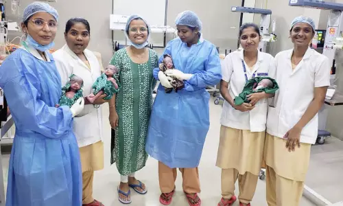 3-வது பிரசவத்தில் 4 குழந்தைகளை பெற்றெடுத்த இளம்பெண்