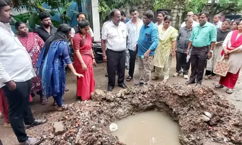 வடசென்னை வளர்ச்சி திட்டப் பணி: மேயர் பிரியா நேரில் ஆய்வு வடசென்னை வளர்ச்சி திட்டப் பணி: மேயர் பிரியா நேரில் ஆய்வு