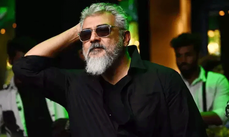 திடீரென சம்பளத்தை உயர்த்திய அஜித்குமார் திடீரென சம்பளத்தை உயர்த்திய அஜித்குமார்