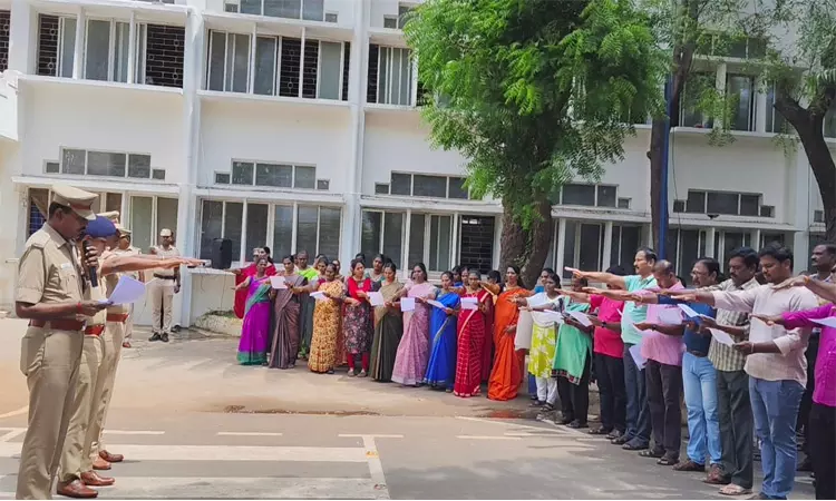 தூத்துக்குடி எஸ்.பி. அலுவலகத்தில் சமூக நீதி நாள் உறுதிமொழி ஏற்பு