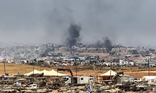 காசாவில் மீண்டும் தரைவழி தாக்குதலை தொடங்கிய இஸ்ரேல் காசாவில் மீண்டும் தரைவழி தாக்குதலை தொடங்கிய இஸ்ரேல்