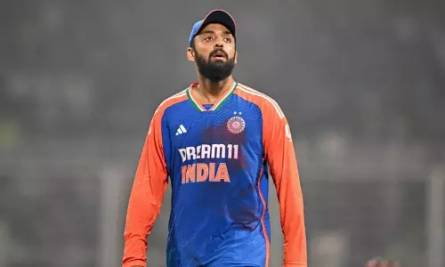 ஐ.சி.சி. தரவரிசைப் பட்டியல்; தமிழகத்தை சேர்ந்த வருண் சக்ரவர்த்தி முதல் இடம் பிடித்து அசத்தல் ஐ.சி.சி. தரவரிசைப் பட்டியல்; தமிழகத்தை சேர்ந்த வருண் சக்ரவர்த்தி முதல் இடம் பிடித்து அசத்தல்