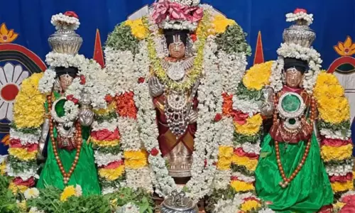 இன்று இந்திர ஏகாதசி.. பித்ரு தோஷம் போக்க பெருமாளை வணங்க வேண்டிய நாள்! இன்று இந்திர ஏகாதசி.. பித்ரு தோஷம் போக்க பெருமாளை வணங்க வேண்டிய நாள்!