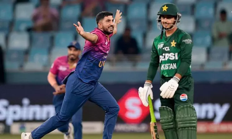 ஆசிய கோப்பை: ஒரு மணி நேரம் தாமதமாக தொடங்கிய பாக்.-யுஏஇ ஆட்டம்.. காரணம் என்ன தெரியுமா..?