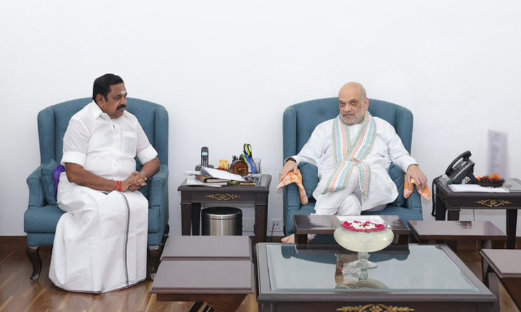 அ.தி.மு.க. ஒன்றிணைய அமித்ஷா வலியுறுத்தல்; எடப்பாடி பழனிசாமி மறுப்பு: டெல்லியில் நடந்த பரபரப்பு