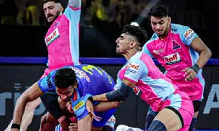 புரோ கபடி லீக்: பெங்கால் வாரியர்ஸ்  அணியை வீழ்த்தி ஜெய்ப்பூர் வெற்றி