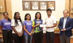 போர்ச்சுகல் செல்லும் தமிழ்நாடு வீராங்கனைகளுக்கு நிதியுதவி வழங்கிய உதயநிதி ஸ்டாலின்