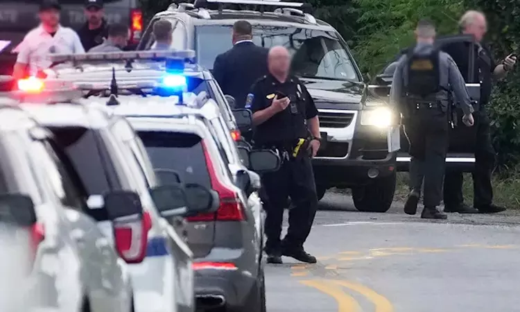 அதிர்ச்சி சம்பவம்.. குற்றவாளியை பிடிக்க சென்ற 3 போலீஸ் அதிகாரிகள் சுட்டுக்கொலை