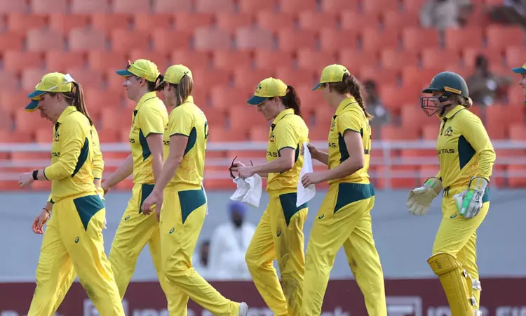 மகளிர் கிரிக்கெட்: ஆஸ்திரேலிய அணிக்கு அபராதம் விதித்த ஐ.சி.சி மகளிர் கிரிக்கெட்: ஆஸ்திரேலிய அணிக்கு அபராதம் விதித்த ஐ.சி.சி